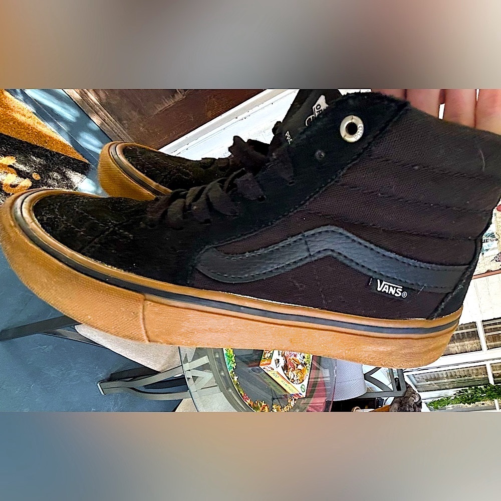 Vans Sk8-high Black with Gummy soles